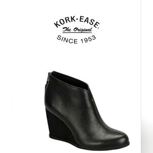 Kork-Ease Black Wedge Ankle Booties Q44103 Size:8.5